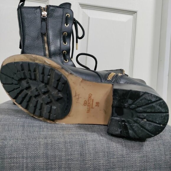 Valentino Garavani Black Leather Floral Applique Combat Boots Women's Size 6 - Picture 8 of 11